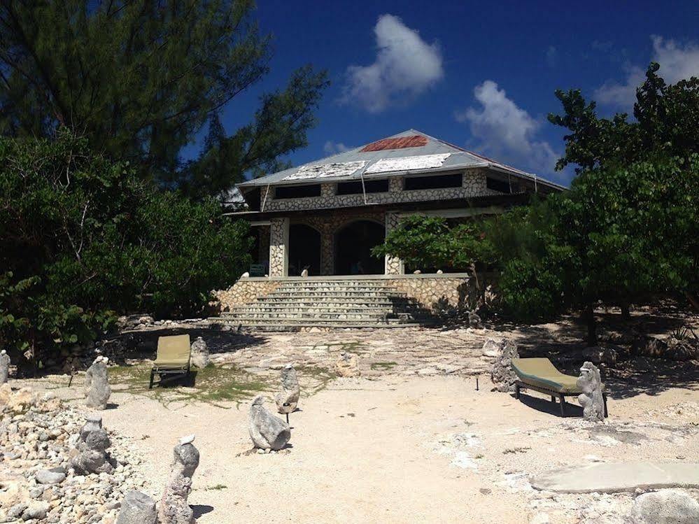 Jackies On The Reef Hotel 3*