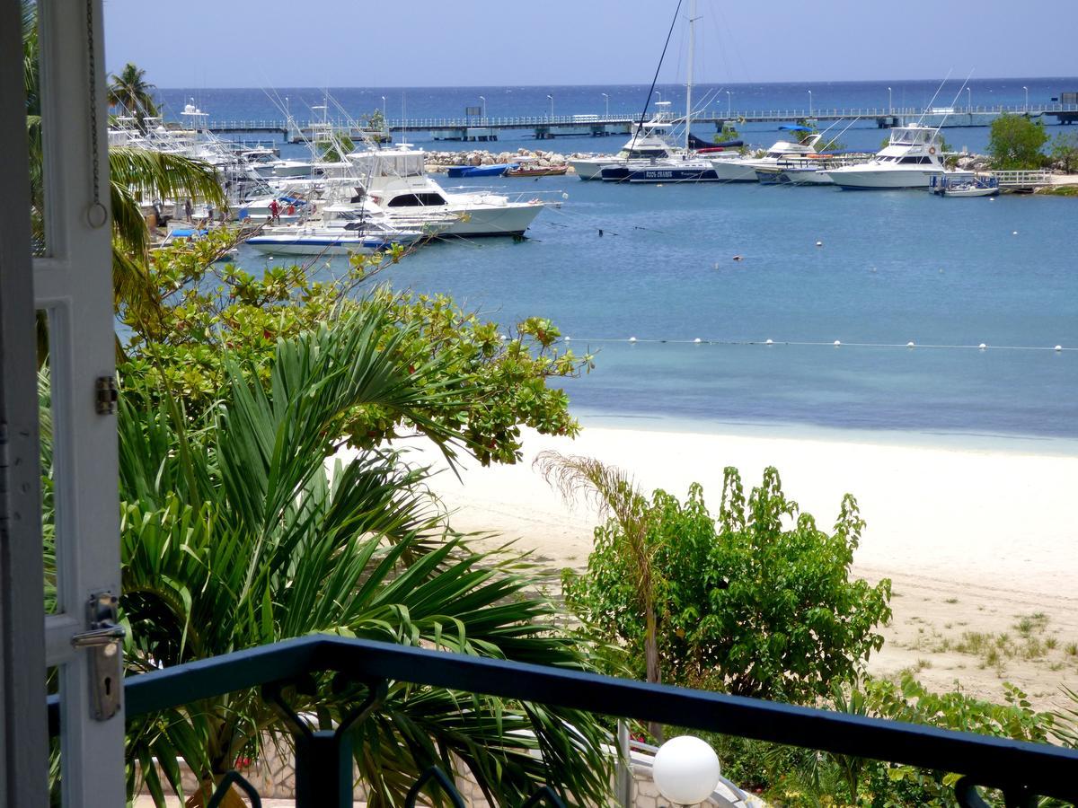 Beach Two Bedroom Loft C29 *