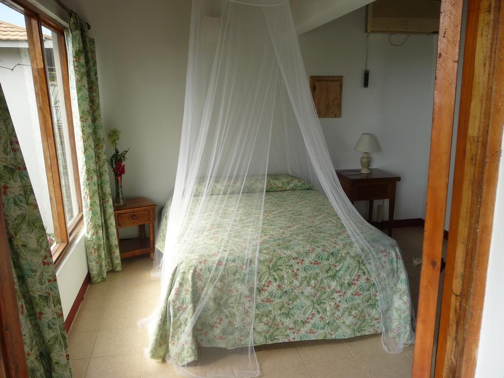 Catcha Falling Star Hotel