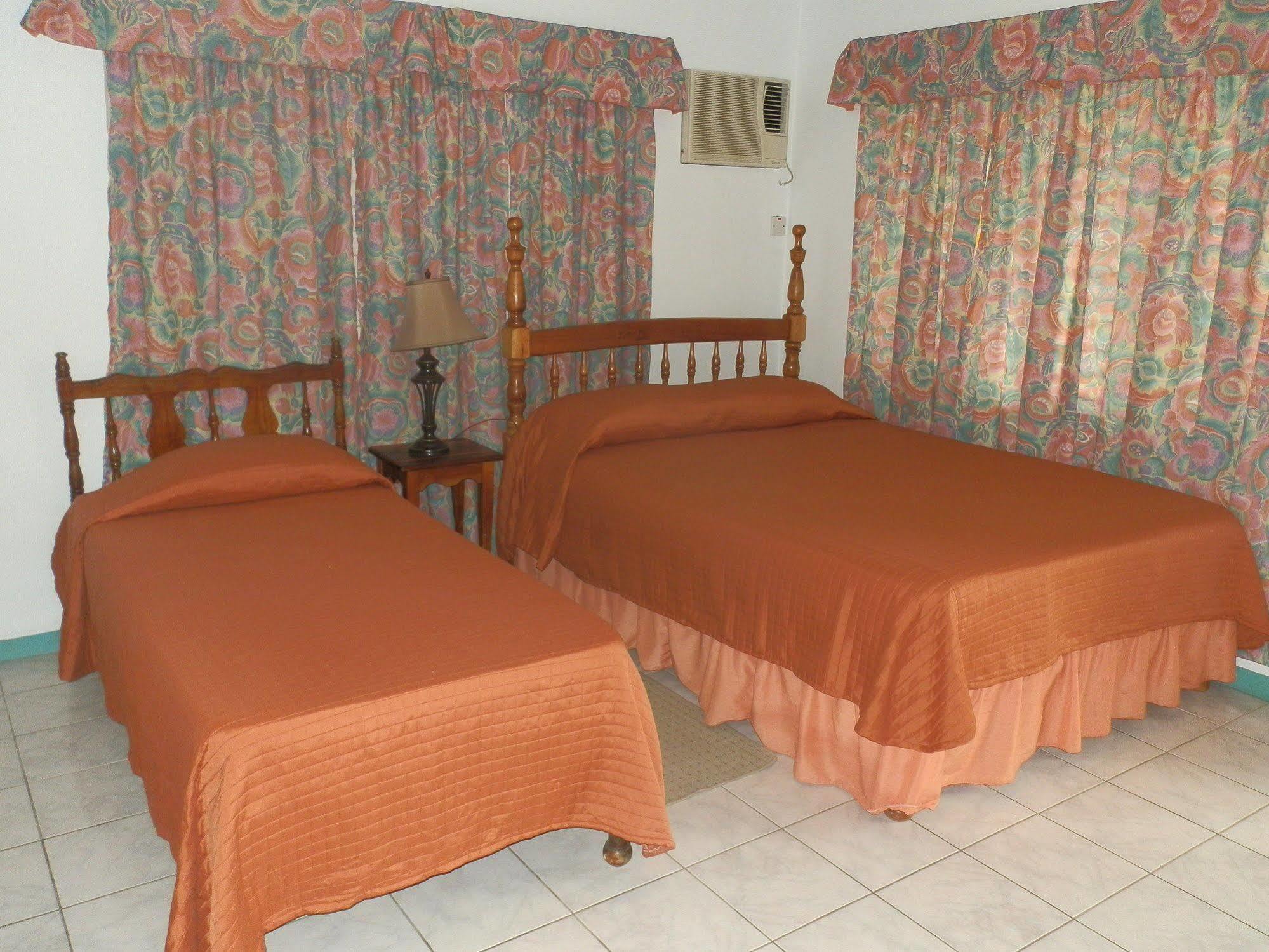Golden Sunset Villas Lodge *