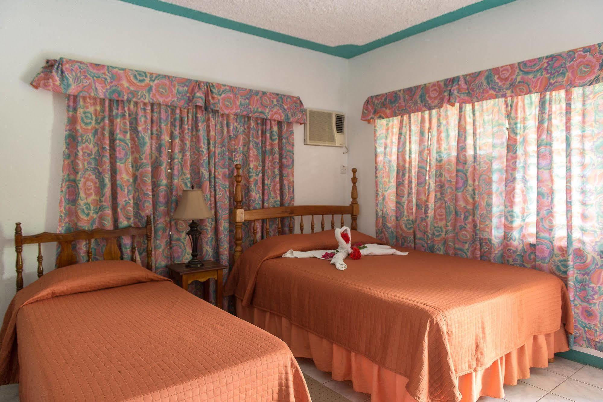 Golden Sunset Villas Lodge
