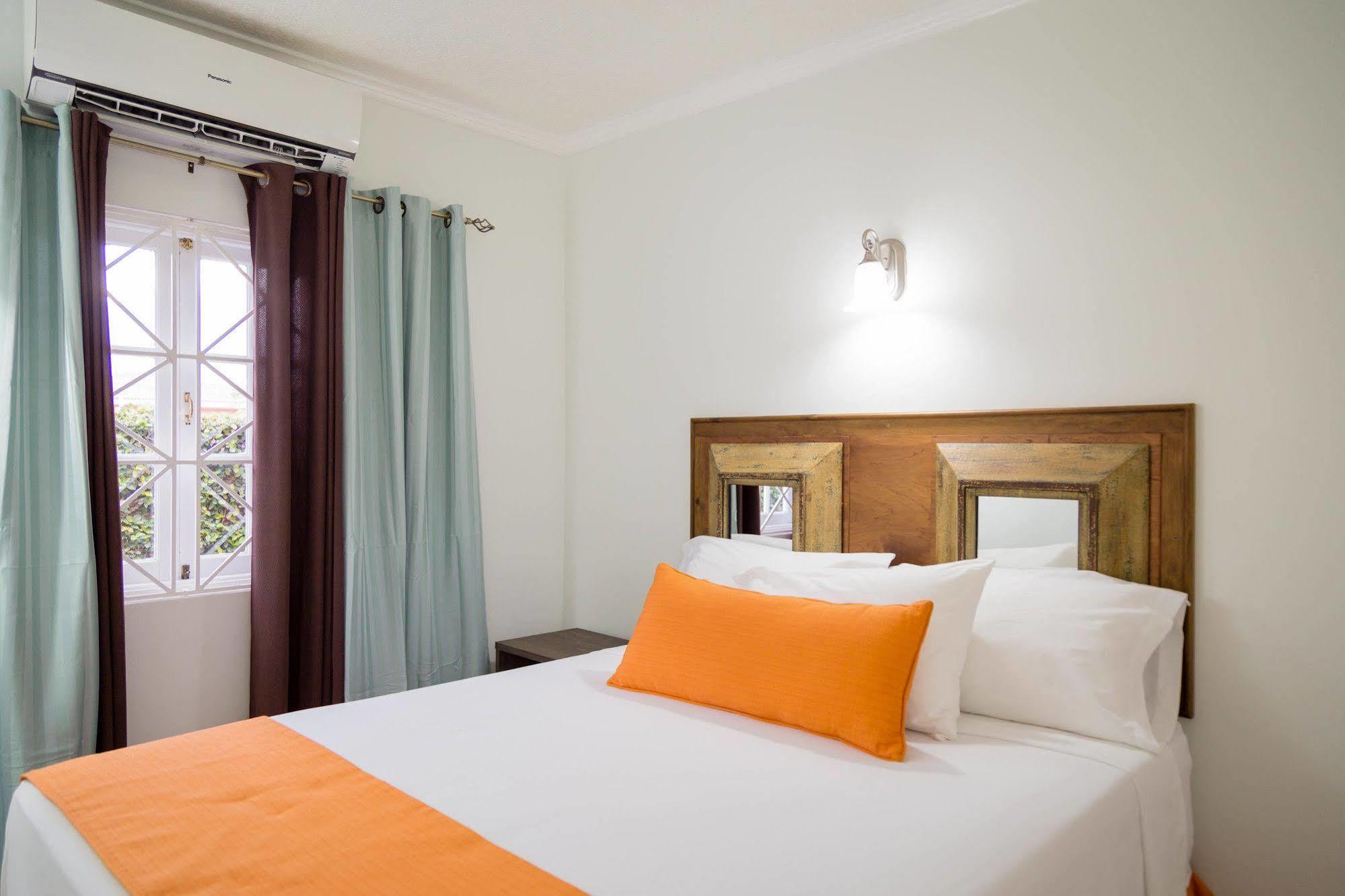 Hotel Centrally Located Guest 3*