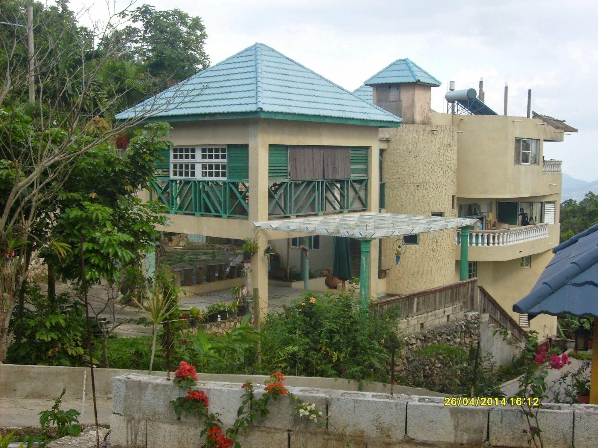 Hotel Naturesview Castle