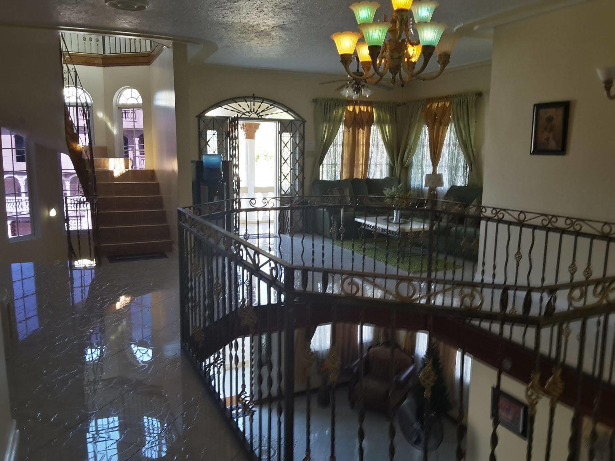 Cazwin Gasthof Montego Bay