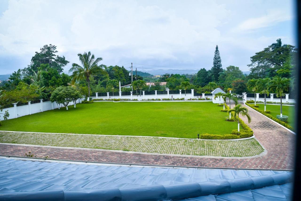 Jamgolia Place Bed & Breakfast 3*