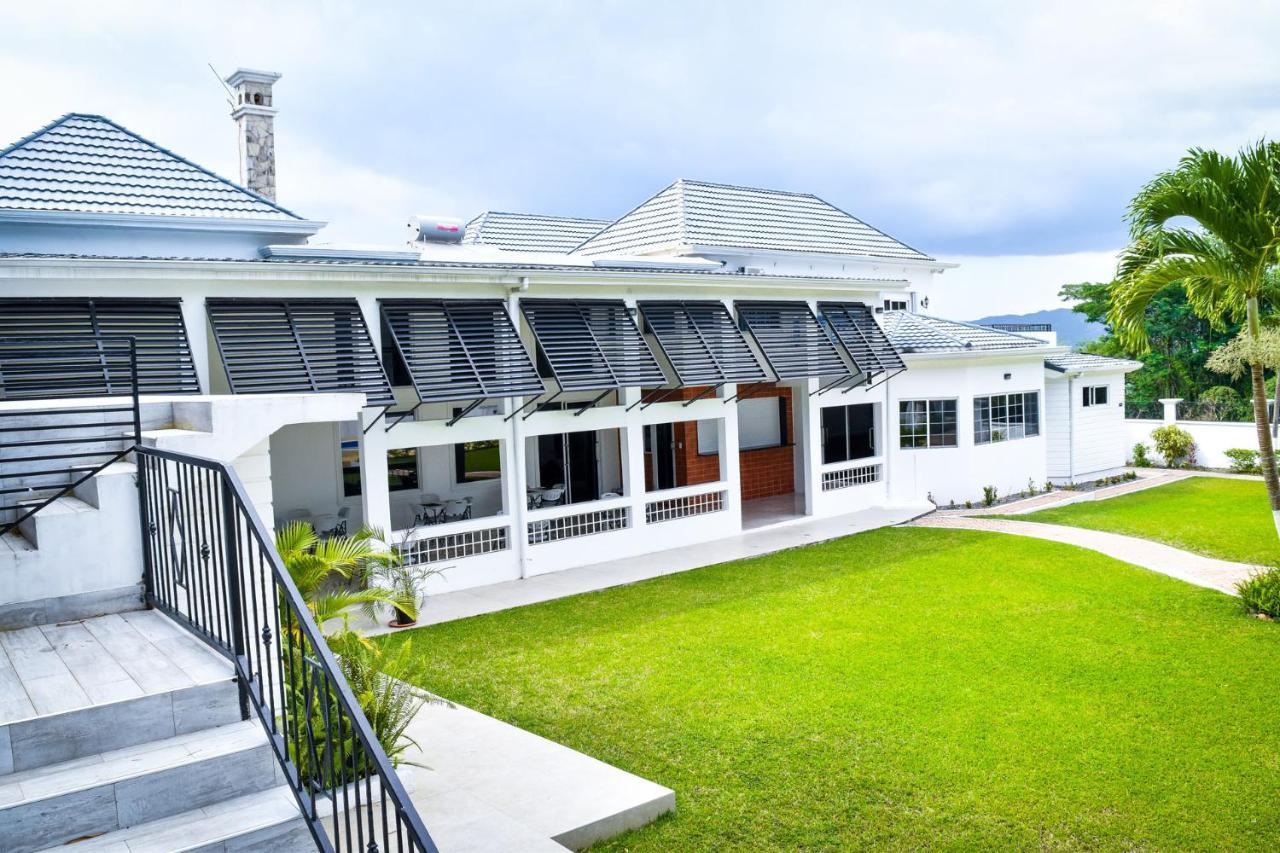 Jamgolia Place Bed & Breakfast 3*