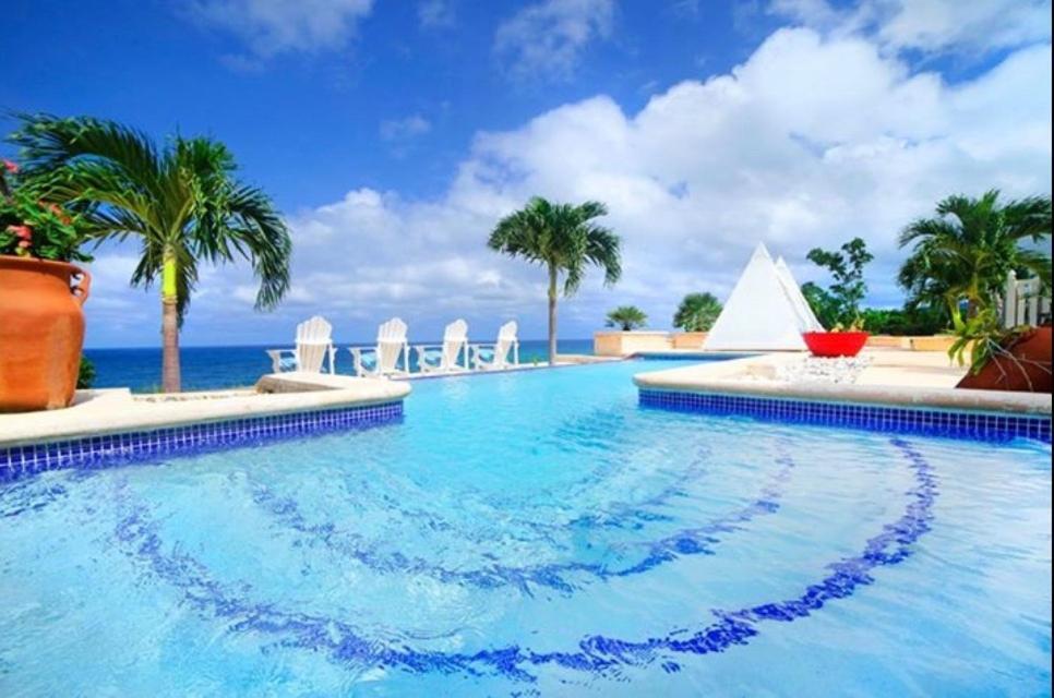 Ocean View Villa *
