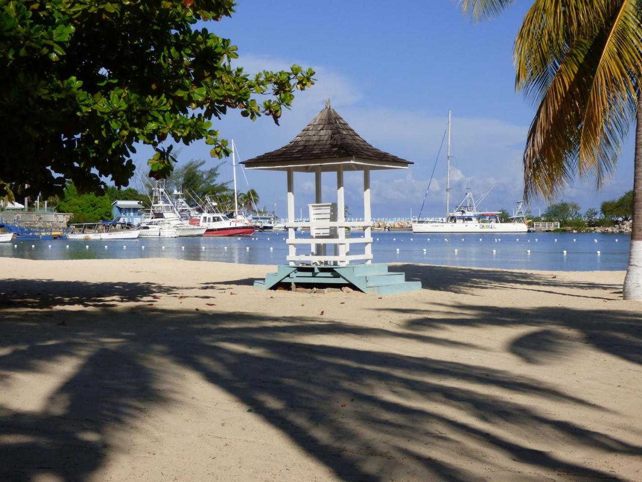 Beach One Bedroom C15 Ocho Rios