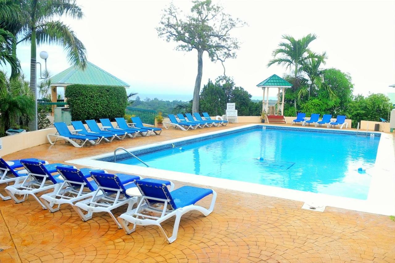 Pen Hall Bnb Ocho Rios Bed & Breakfast