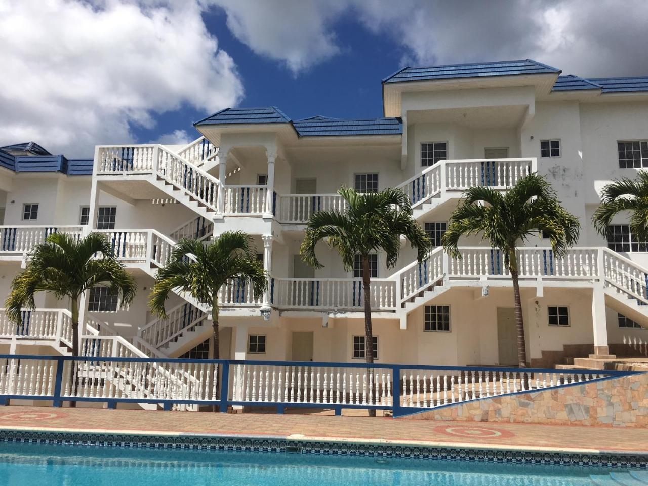Hotel Tropics View Jamaica