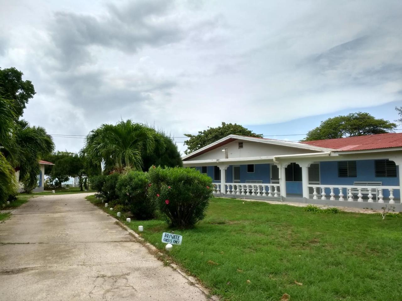 Guest house Golden Sands Treasure Beach