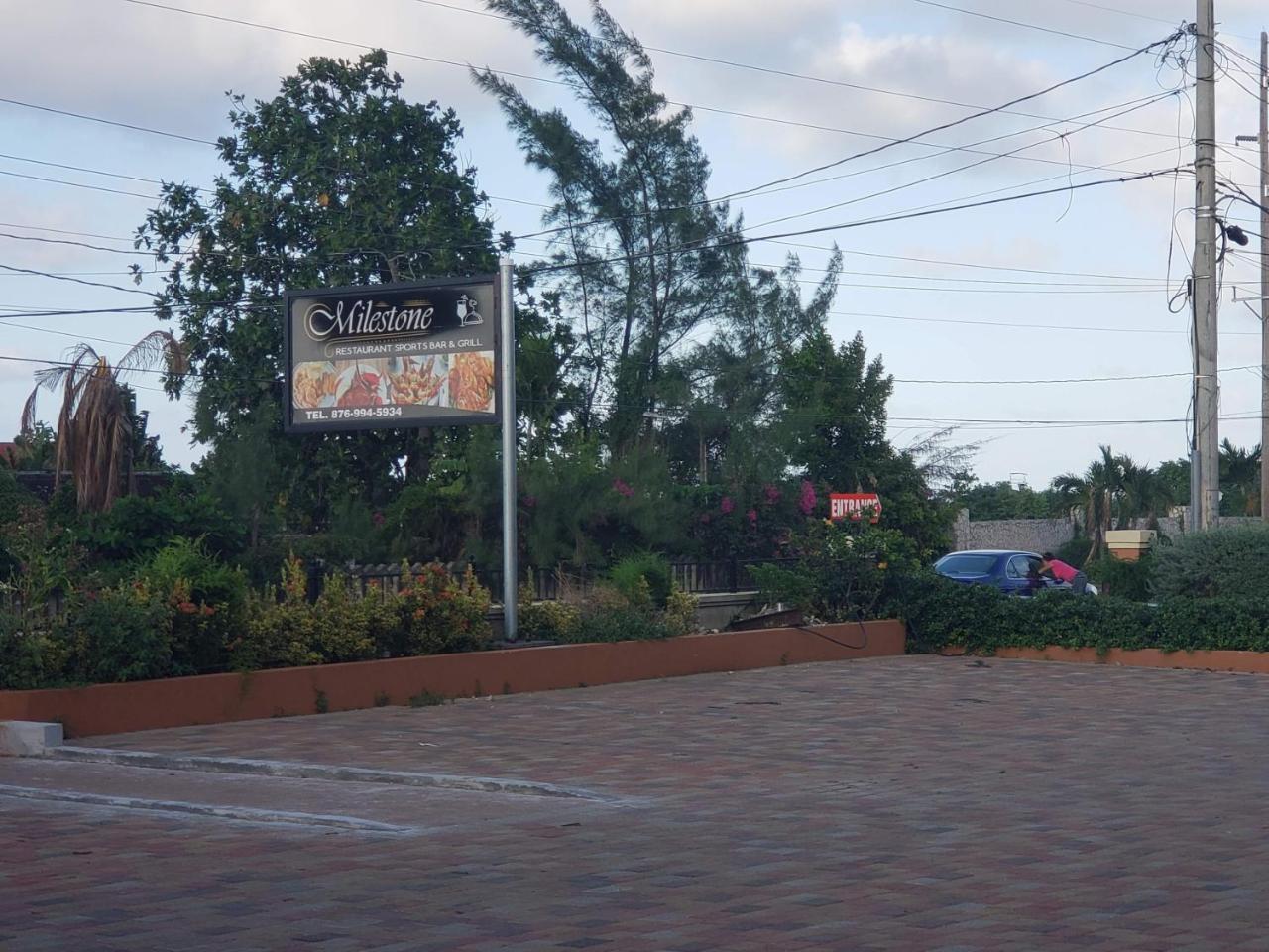 Guest house Villa Oasis Drax Hall *
