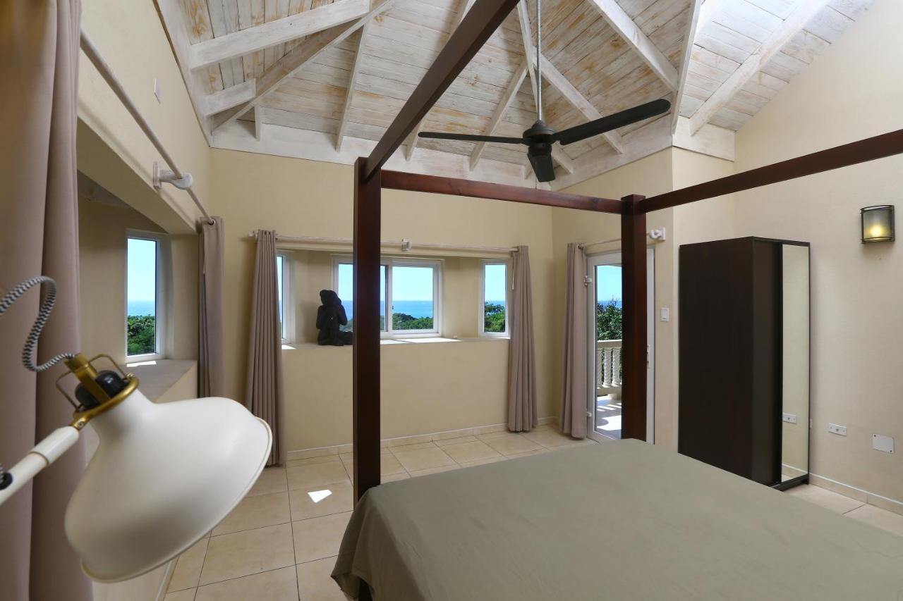 Eden's - Stylish Penthouse - Breathtaking View Apartment Whitehouse