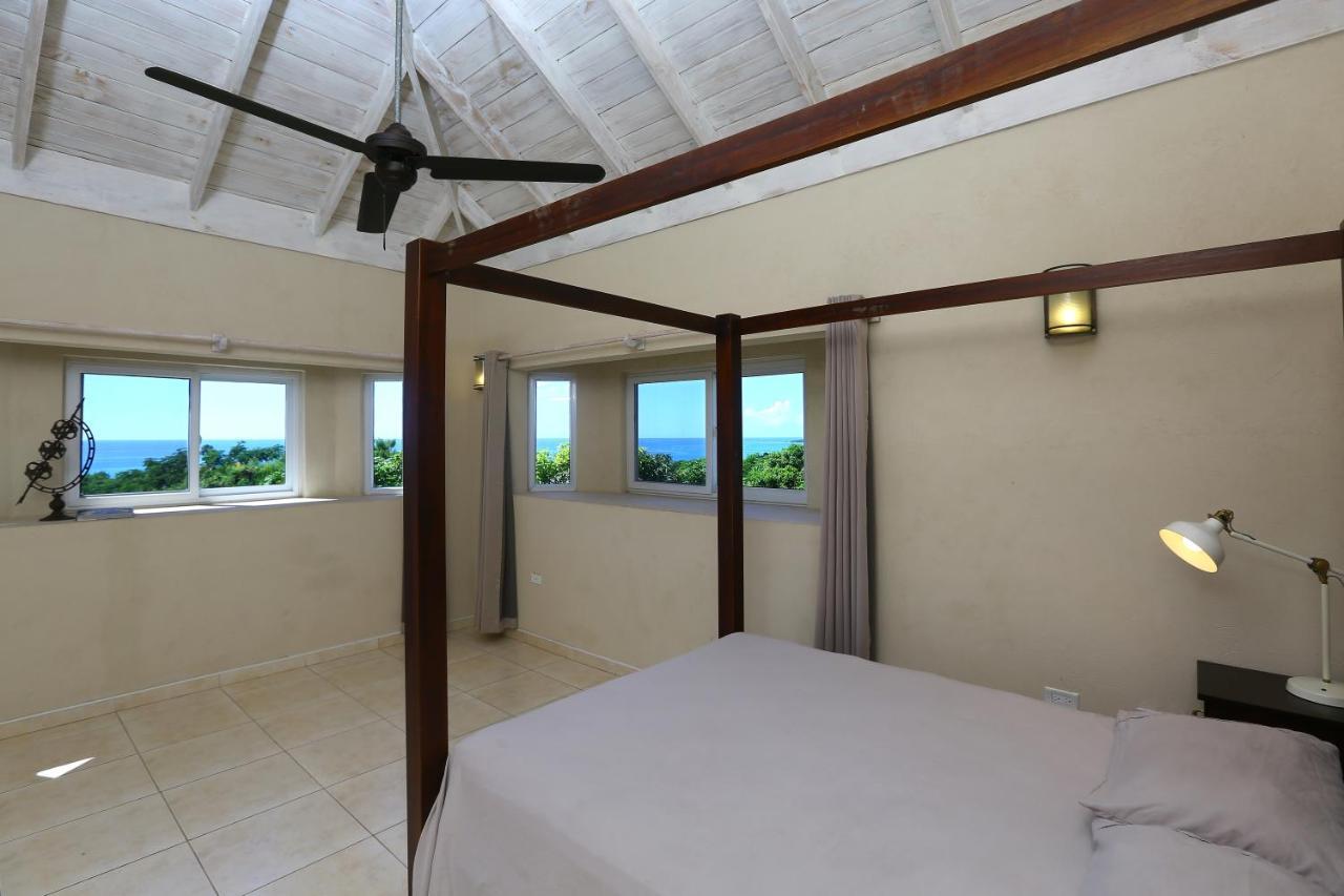 Eden's - Stylish Penthouse - Breathtaking View Apartment Whitehouse