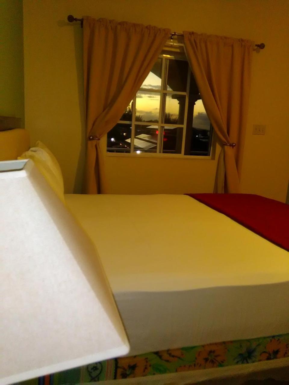 Hotel Glistening Waters 3*