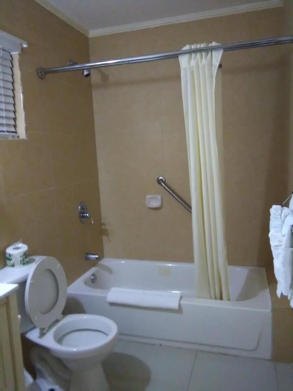 Glistening Waters Hotel 3*