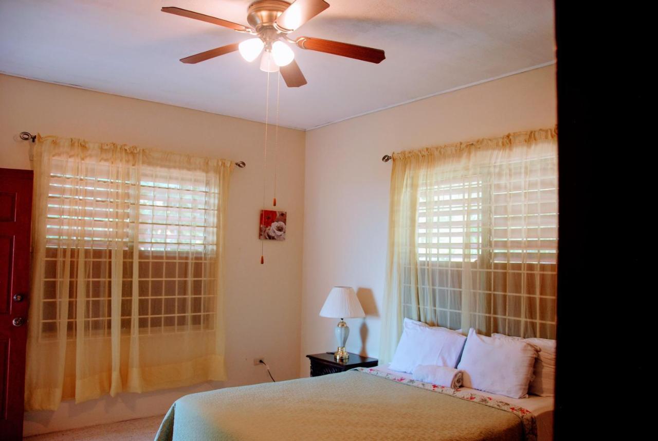 Jacks Hill Tropical Arcadia Inn *