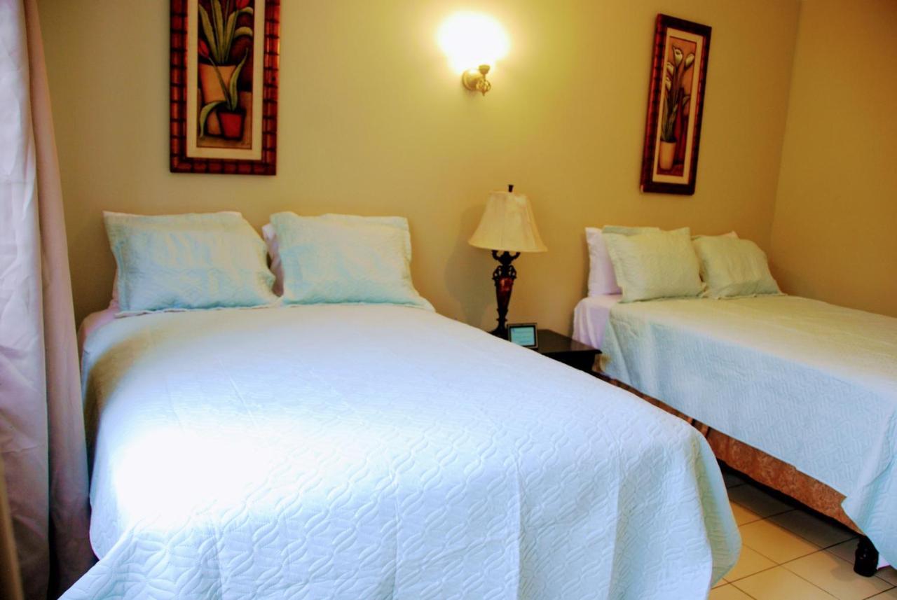 Inn Jacks Hill Tropical Arcadia Kingston