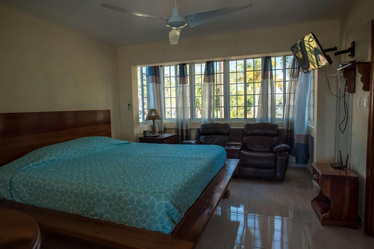 Apartment Point Village *