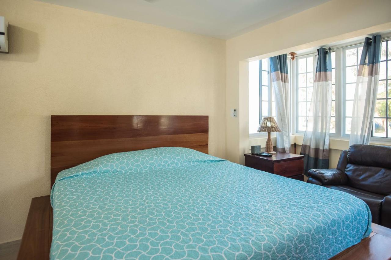 Point Village Apartment *