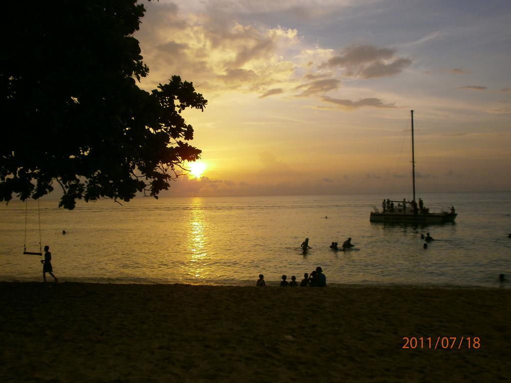 Coral Seas 2* Negril