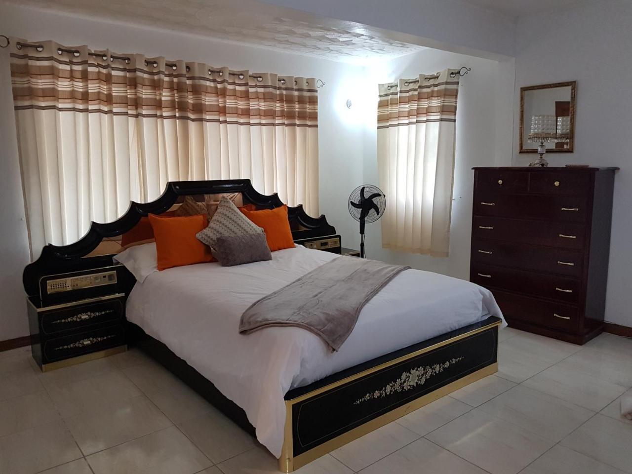 The Grove Guest house *