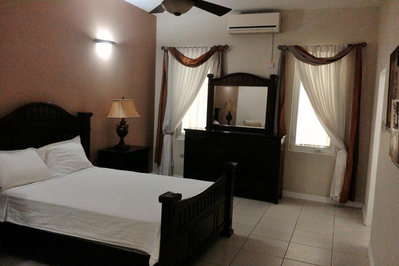 Pen Hall Bnb Ocho Rios Bed & Breakfast