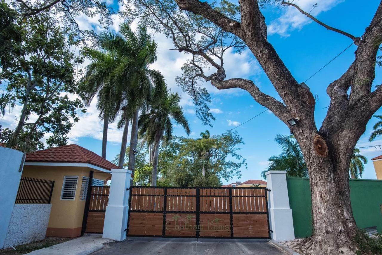 Palm Breeze House &