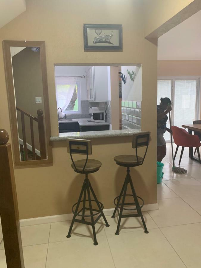 Guest house Palm Breeze House &