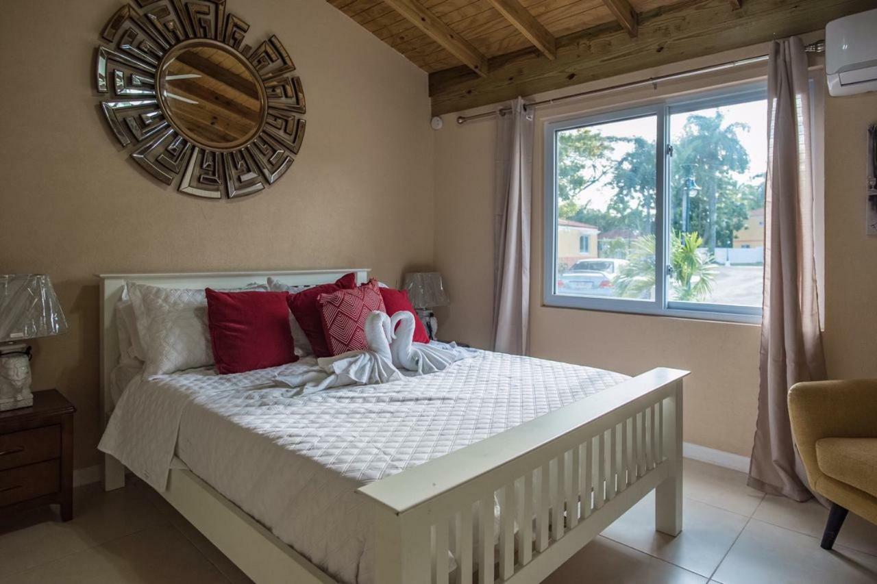 Palm Breeze House &