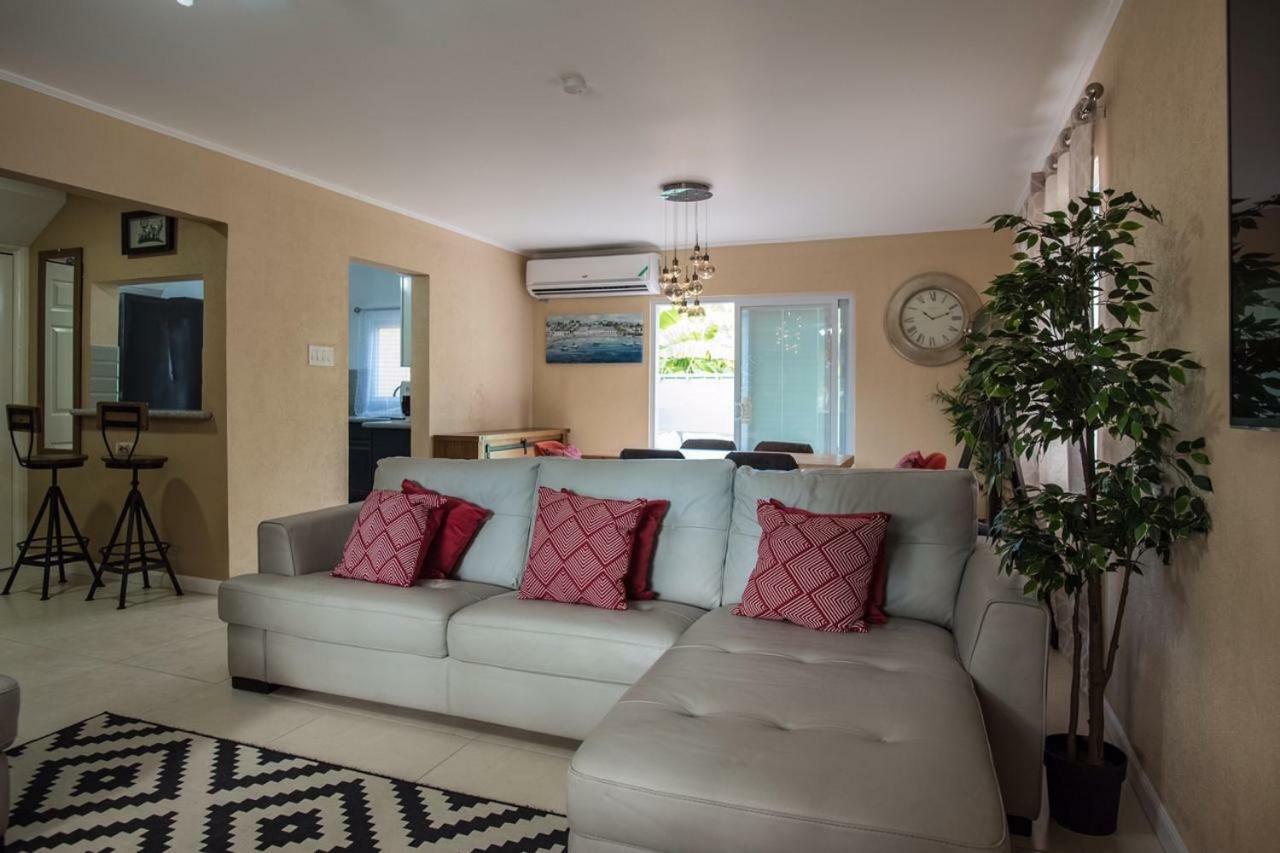Guest house Palm Breeze House & Montego Bay