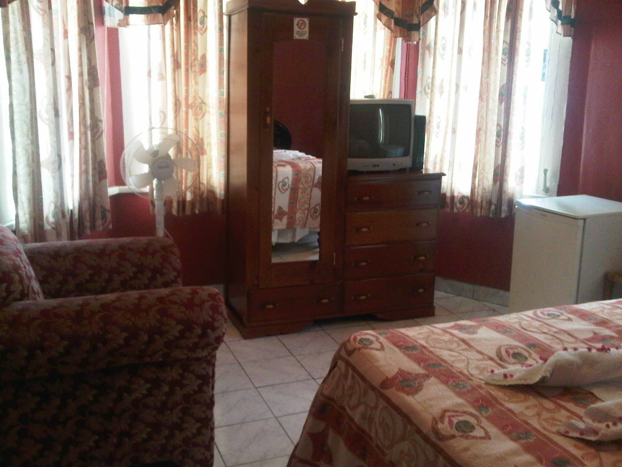 Treasure's Comfort 2* Claremont