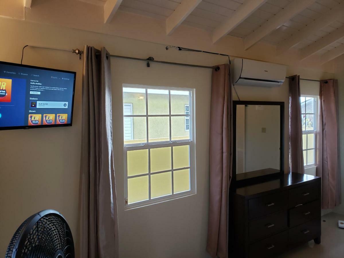 Villa Oasis Drax Hall Guest house