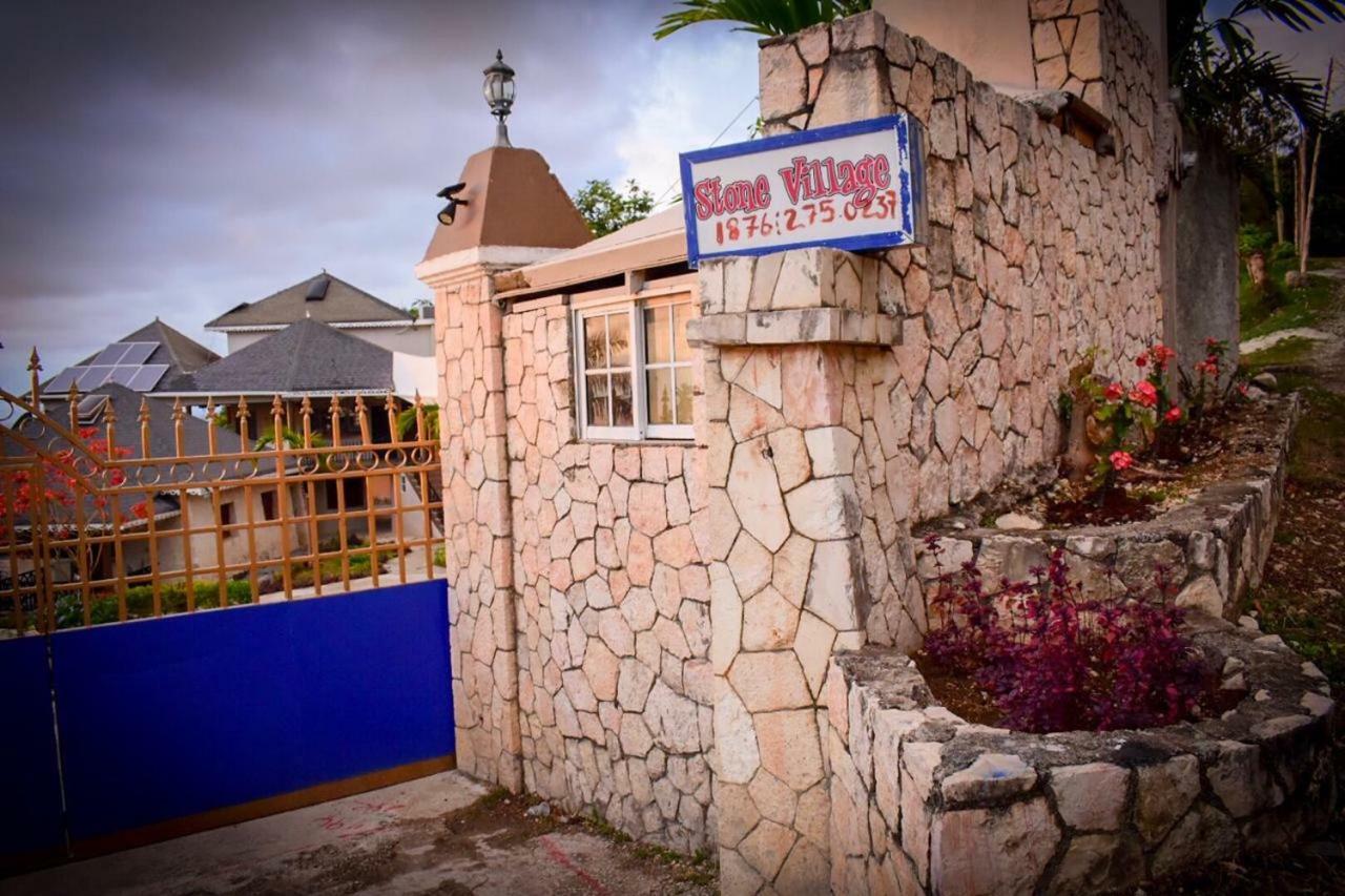 Bed & Breakfast Boutique At Stone Village Bluefields