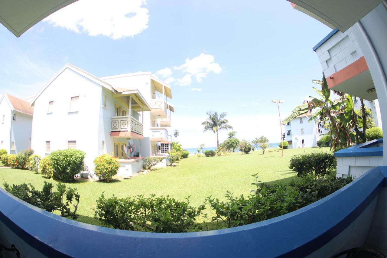 Point Village Apartment *
