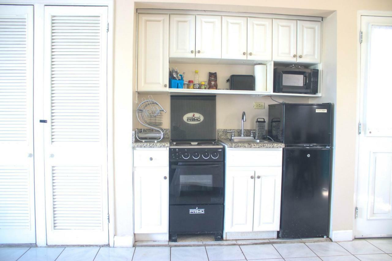 Point Village Apartment *