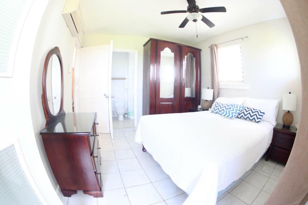Apartment Point Village *