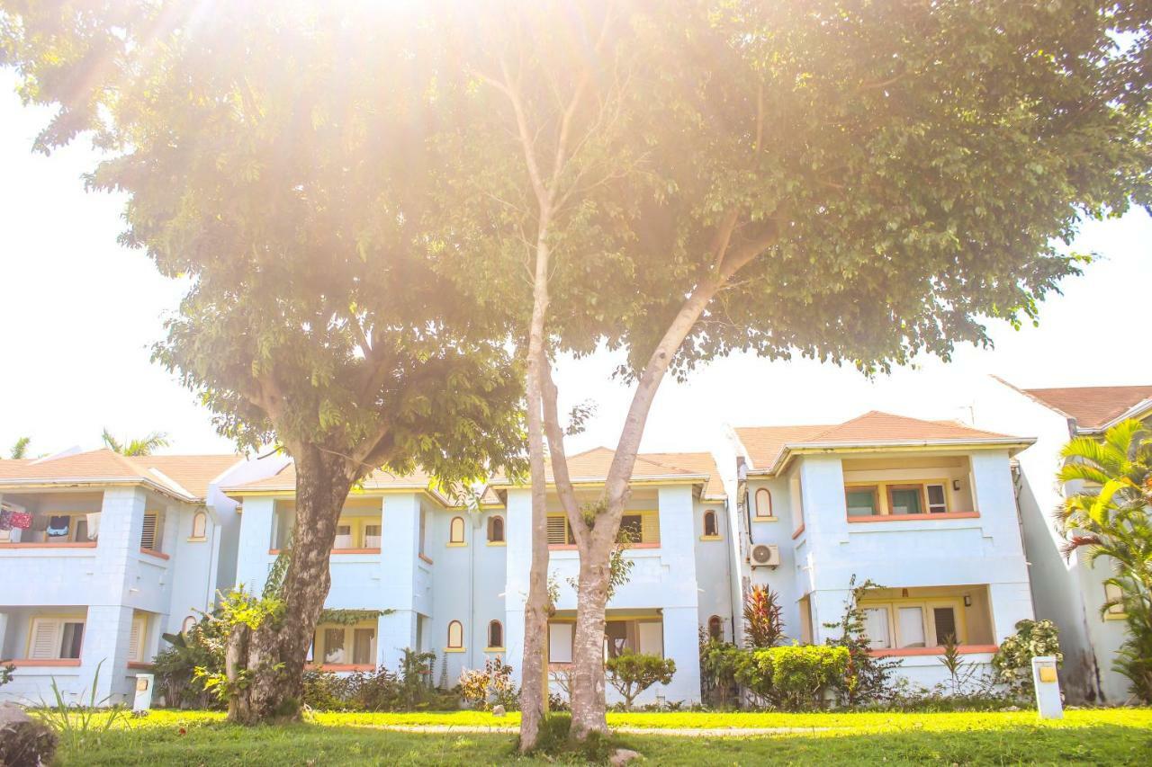 Point Village * Orange Bay
