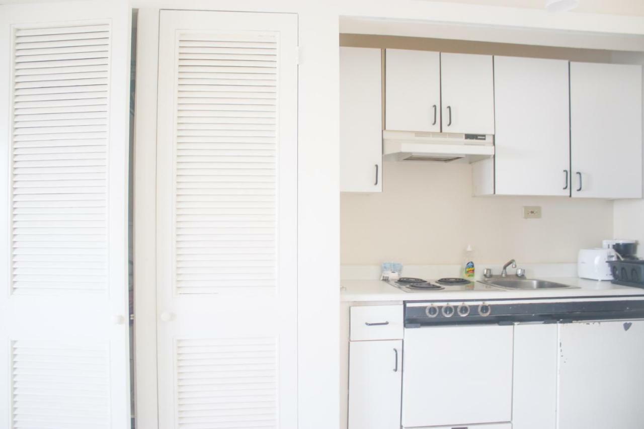 Point Village Apartment *