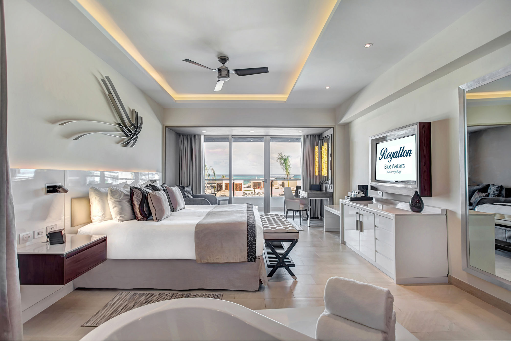 Hotel Royalton Blue Waters Montego Bay 4*