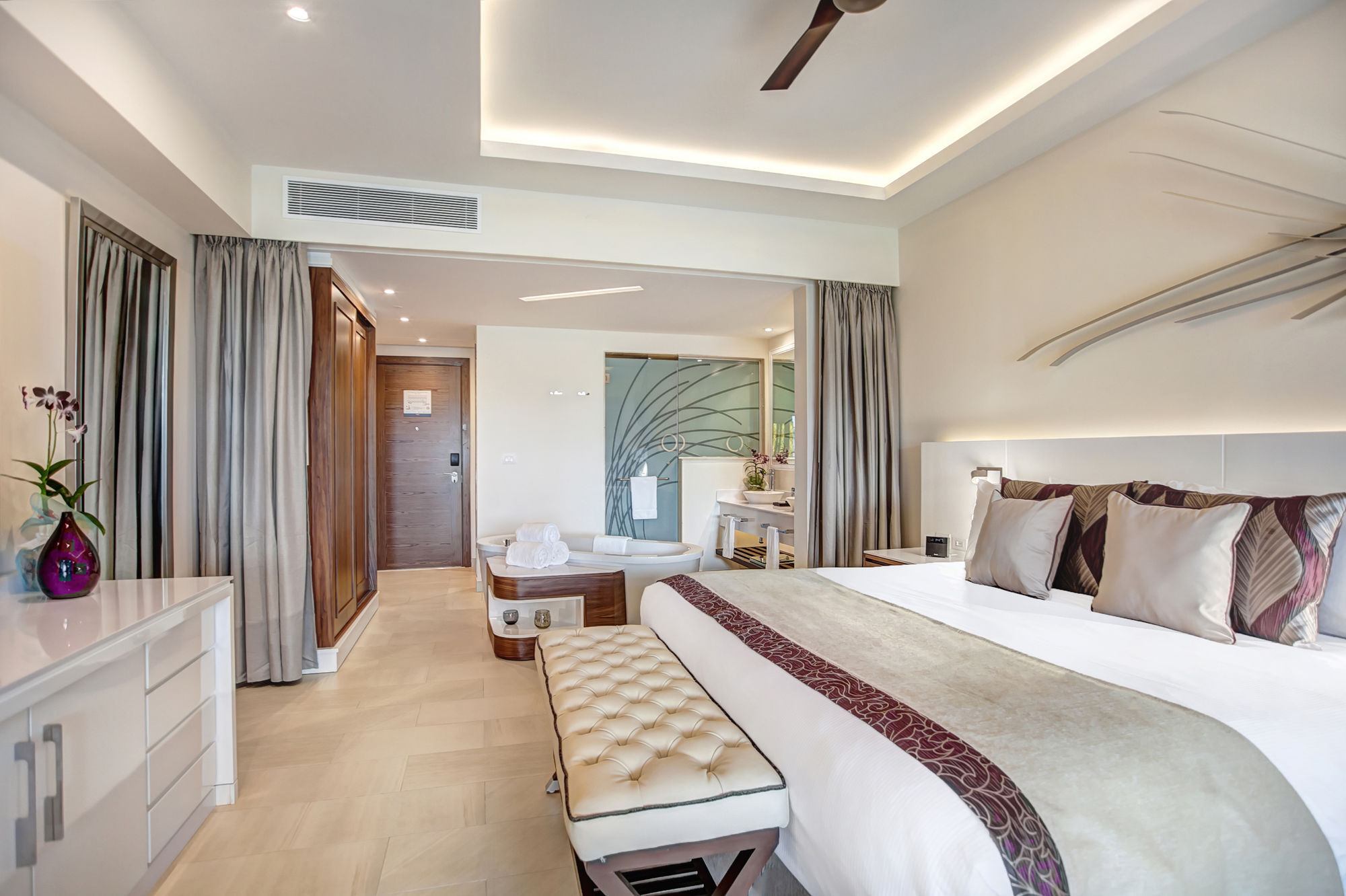 Hotel Royalton Blue Waters Montego Bay Falmouth