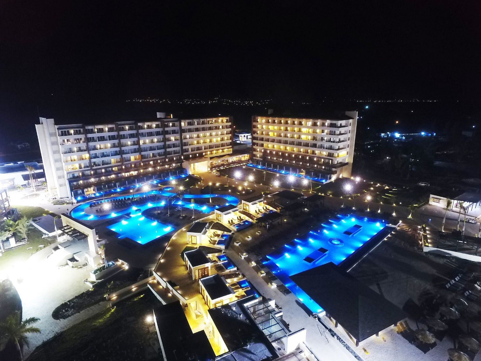 Hotel Royalton Blue Waters Montego Bay 4*