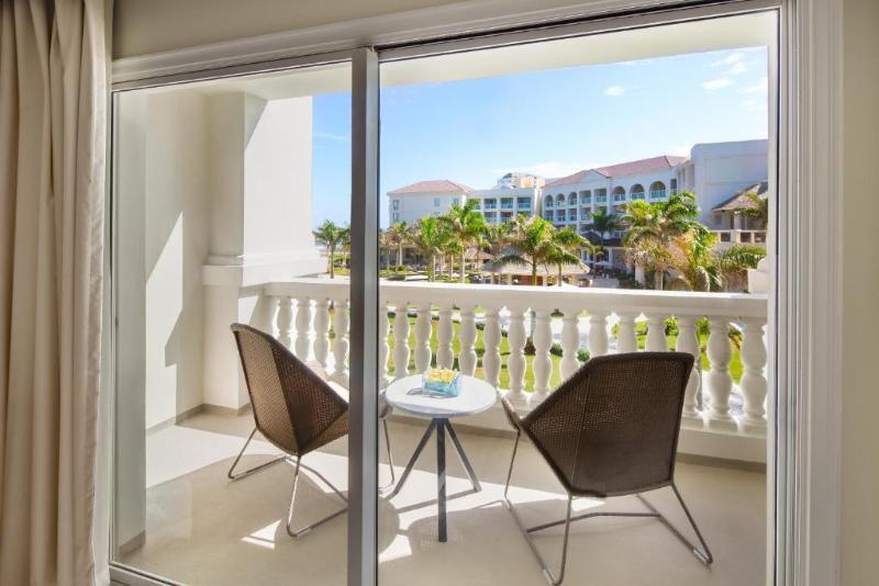 Hyatt Ziva Rose Hall (adults Only) Resort