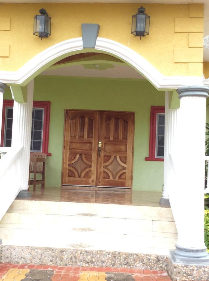 Jamaica Dream Gateway *