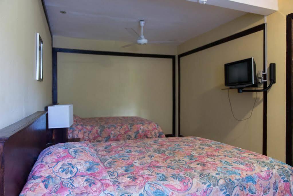 Acomodação com café da manhã  Rosehall Deluxe Montego Bay