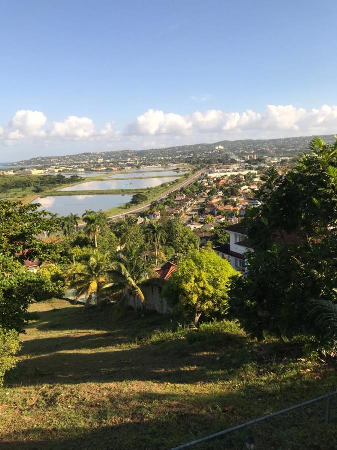 2 Bedrooms Panoramic Seaview With Pool Apartment Montego Bay