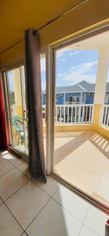 Spring Palm Estate Apartment St Mary