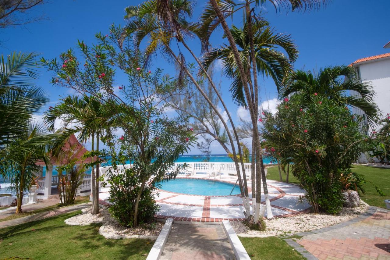 Edgewater Beach - Beach Front, Close To All Attractions Hotel