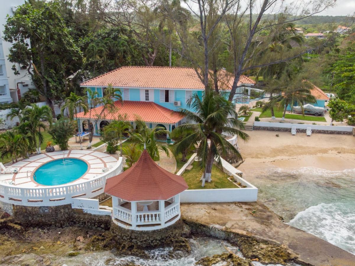 Edgewater Beach - Beach Front, Close To All Attractions * Saint Maryʼs