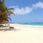 Bonne Amie Villa